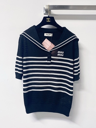 Tee from Scarlettluxury