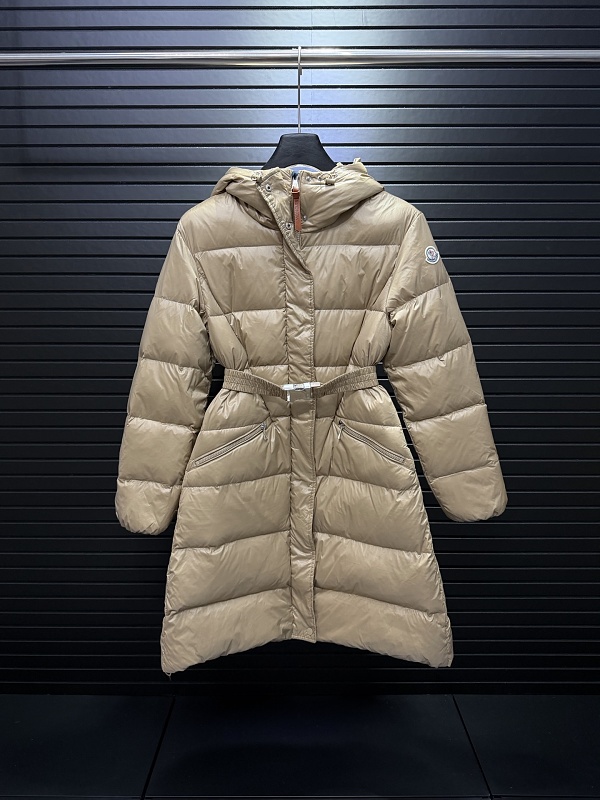 Moncler hat