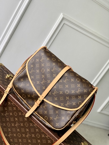 Louis Vuitton crossbody bag