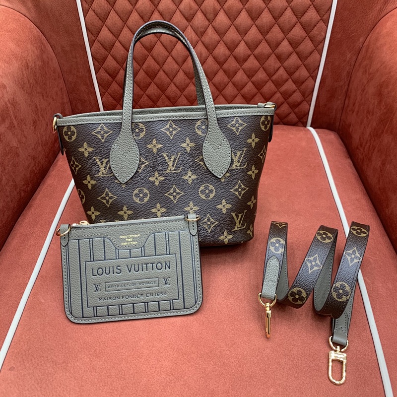 Louis Vuitton shopping bag