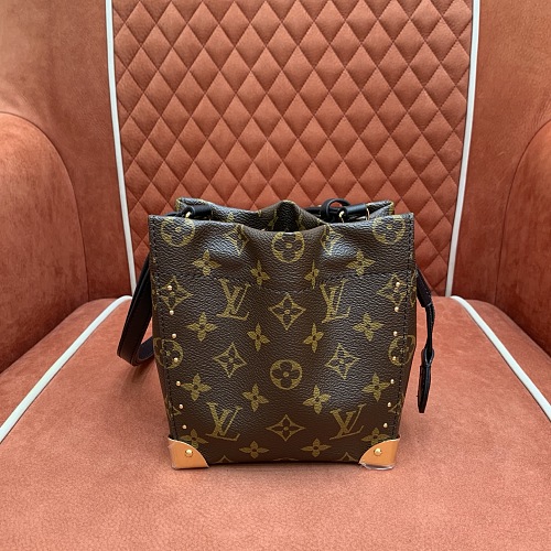 Louis Vuitton crossbody bag