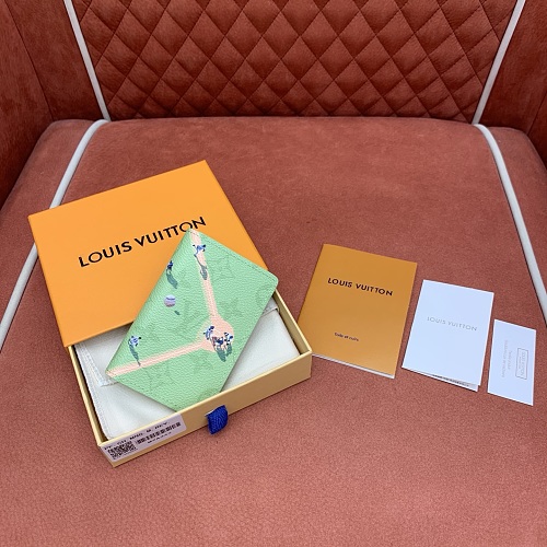 Card holder from Scarlettluxury