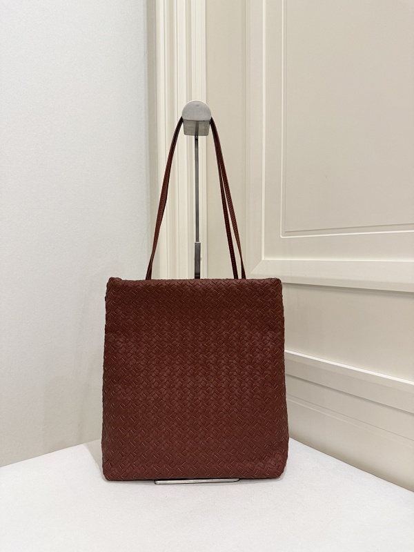 Lilou Woven
