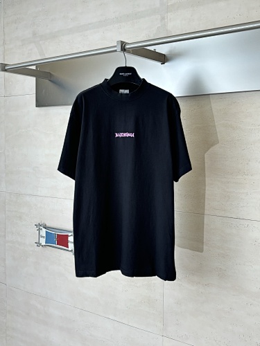 Tee from Scarlettluxury