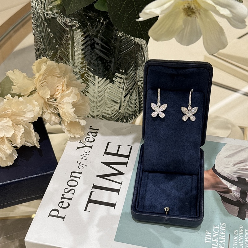 Earrings from Scarlettluxury