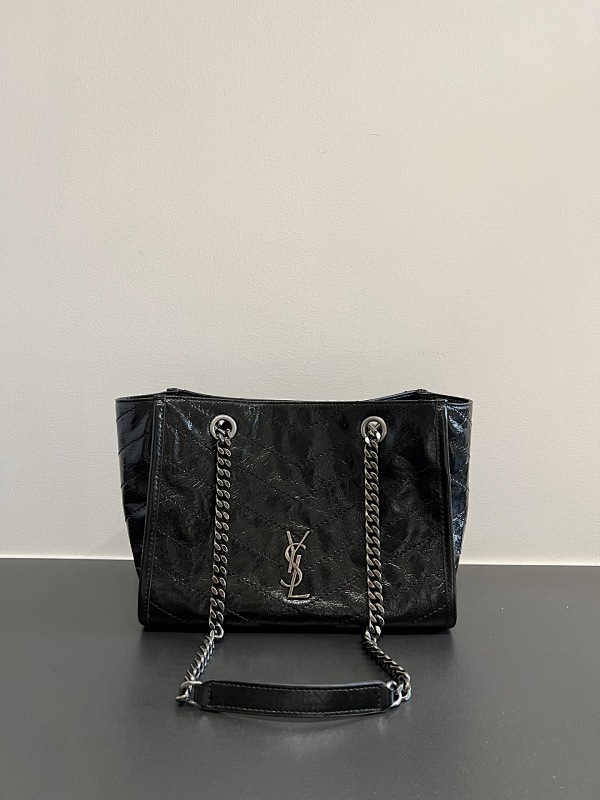 Shopping bag from Scarlettluxury