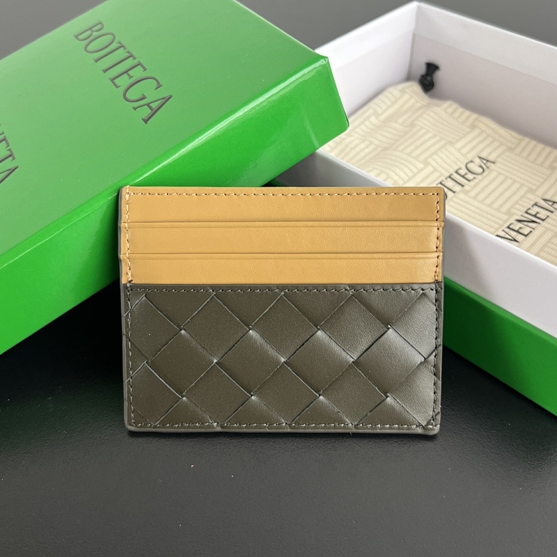 Card holder from Scarlettluxury