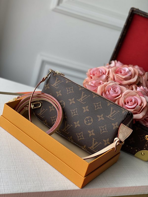 Louis Vuitton crossbody bag