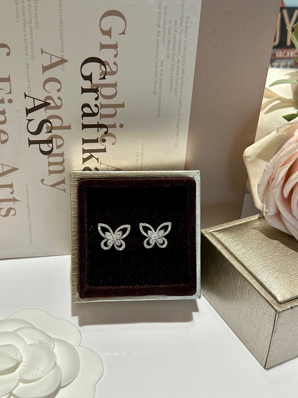 Earrings from Scarlettluxury
