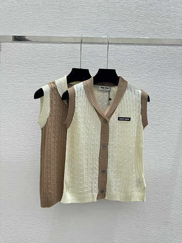 Sweater from Scarlettluxury
