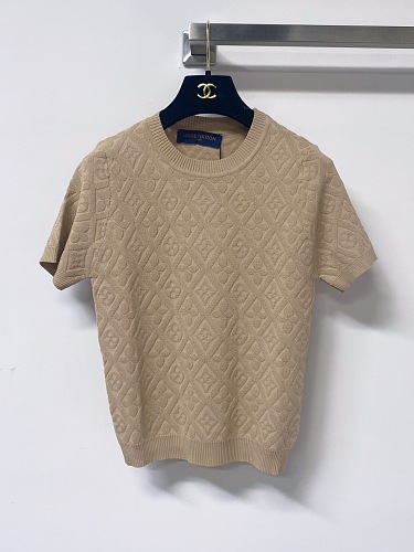 Tee from Scarlettluxury