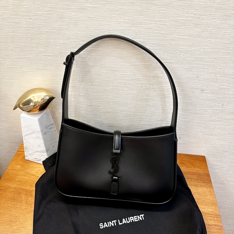 Shoulder bag from Scarlettluxury