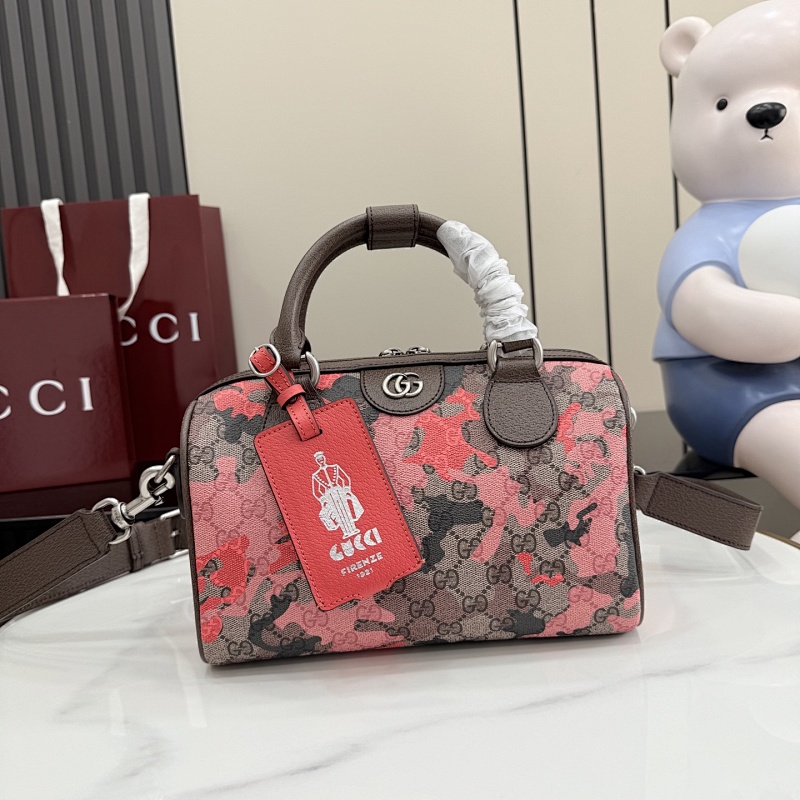 Travel bag from Scarlettluxury