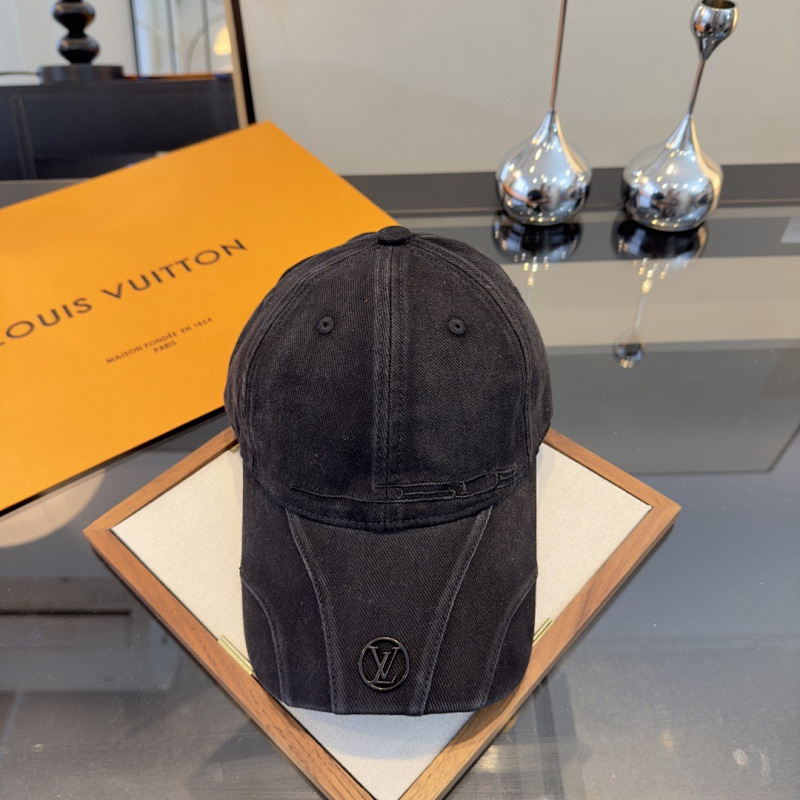 Hat from Scarlettluxury