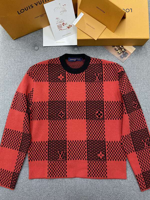 Sweater from Scarlettluxury