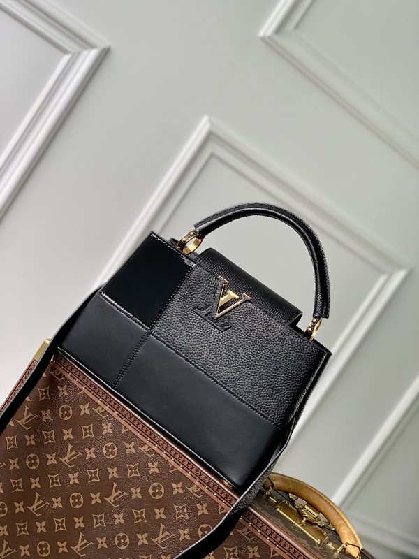Crossbody bag from Scarlettluxury