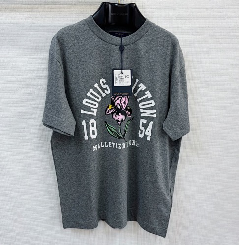 Tee from Scarlettluxury