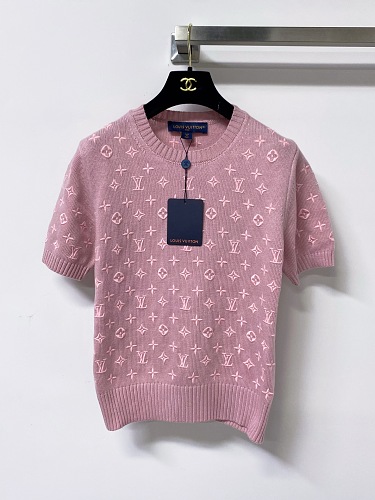 Tee from Scarlettluxury