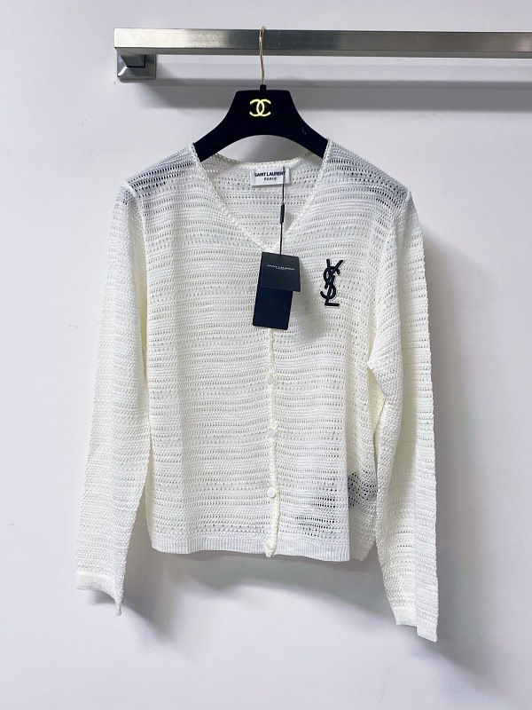 Sweater from Scarlettluxury
