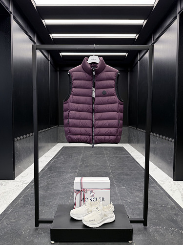 Moncler shopping bag
