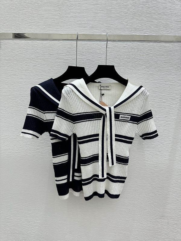 Sweater from Scarlettluxury