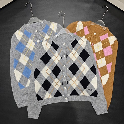 Sweater from Scarlettluxury