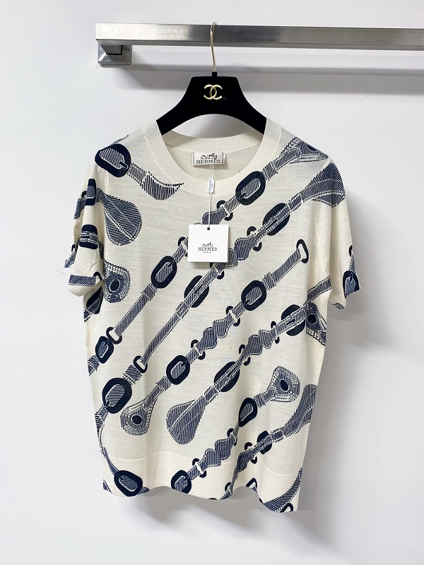 Tee from Scarlettluxury