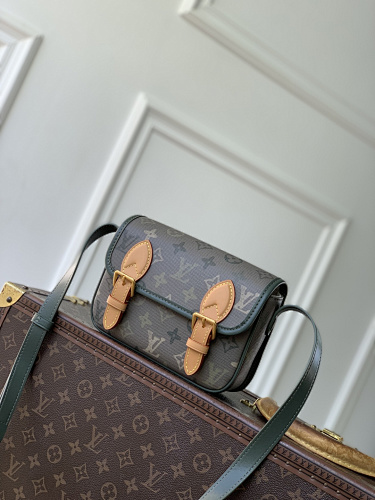 Louis Vuitton messenger bag