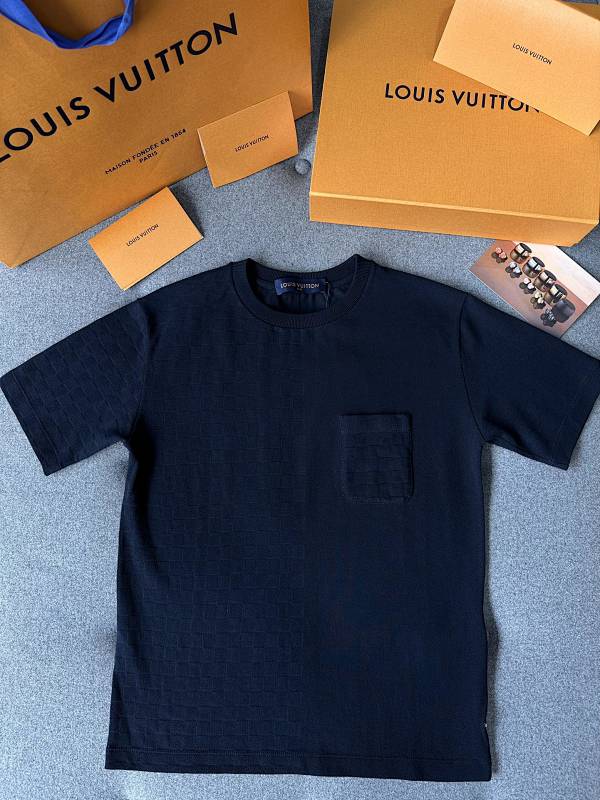 Tee from Scarlettluxury