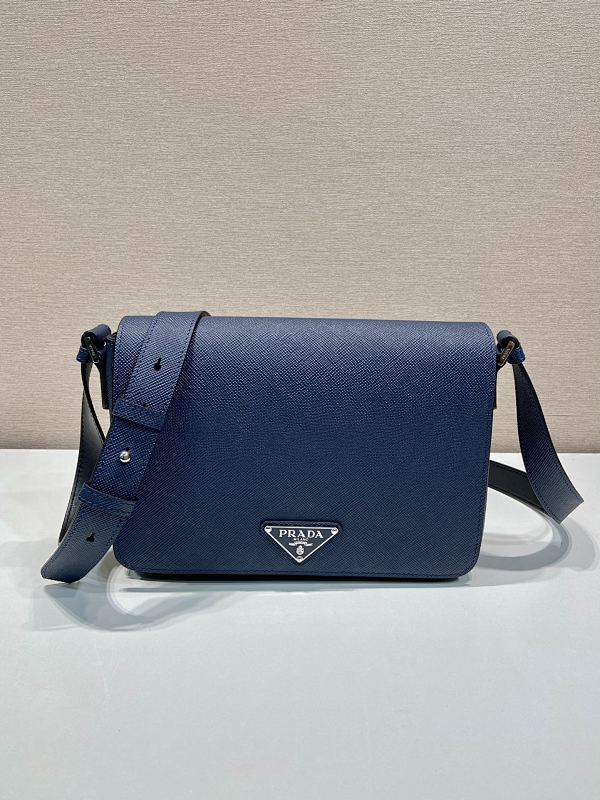 Saffiano 28x 19.5x 6.5cm