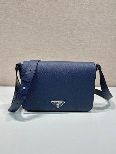 Saffiano 28x 19.5x 6.5cm