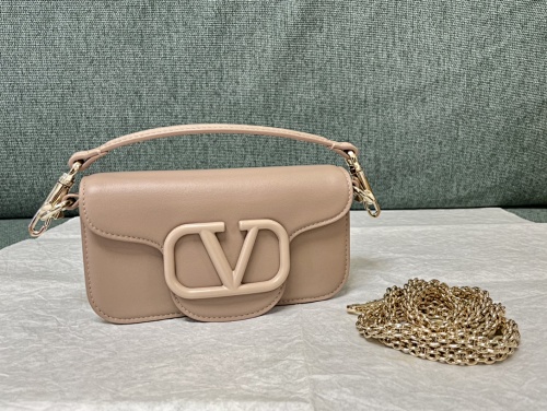 Valentino VLogo Signature
