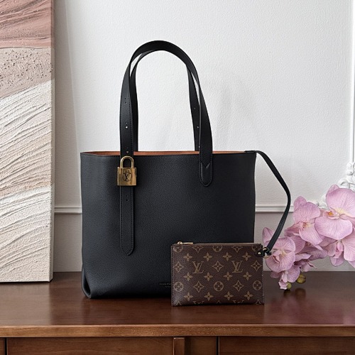 Louis Vuitton shoulder bag