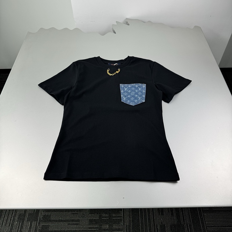 Tee from Scarlettluxury