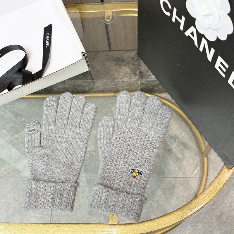 Gloves from Scarlettluxury