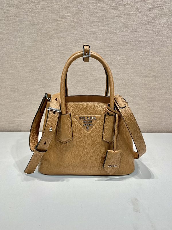 Shopping bag from Scarlettluxury
