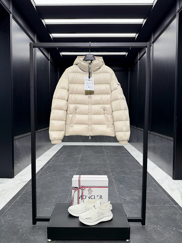 Moncler shopping bag