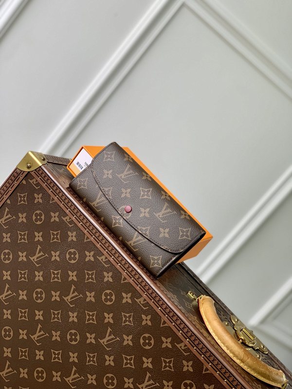 Louis Vuitton Emilie Monogram Size 19x10cm