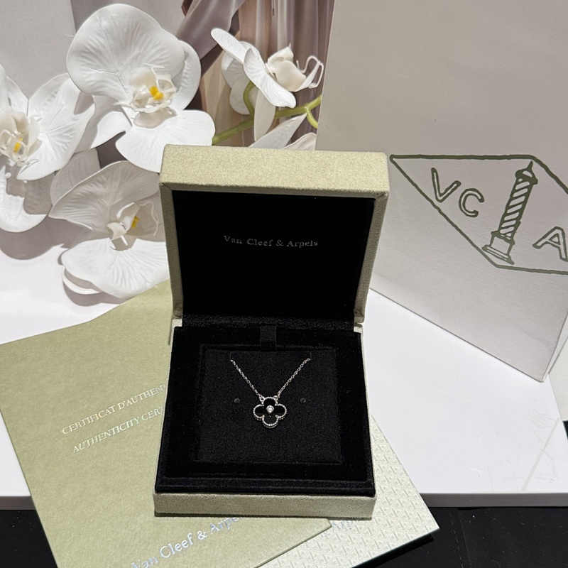 Necklace from Scarlettluxury