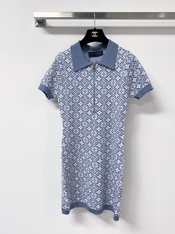 Tee from Scarlettluxury