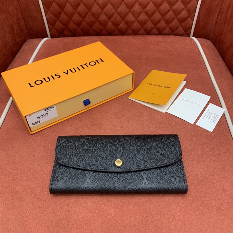 Louis Vuitton clutch