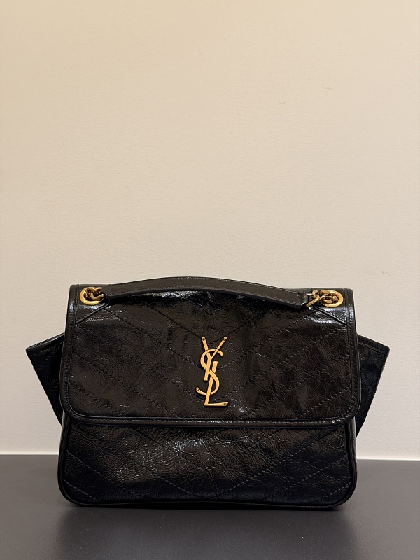 Shopping bag from Scarlettluxury