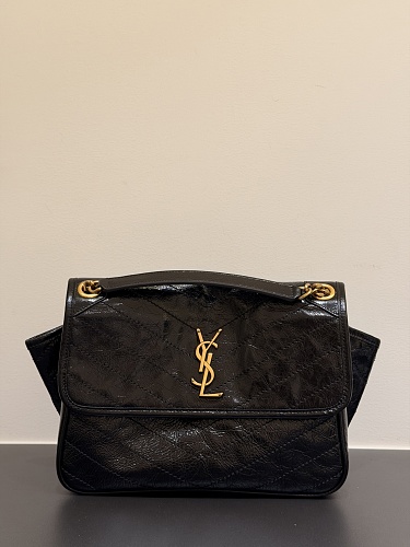 Shopping bag from Scarlettluxury