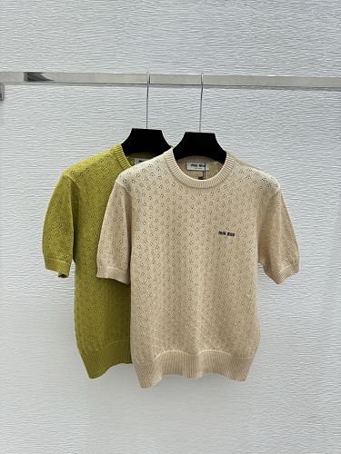 Sweater from Scarlettluxury