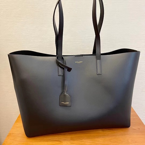 Shopping bag from Scarlettluxury