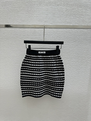 Sweater from Scarlettluxury