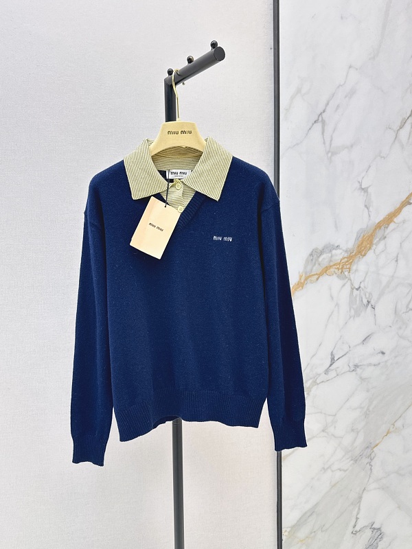 Sweater from Scarlettluxury