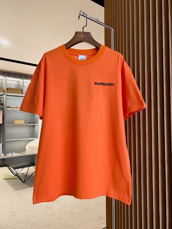 Burberry tee