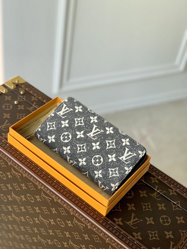 Louis Vuitton wallet