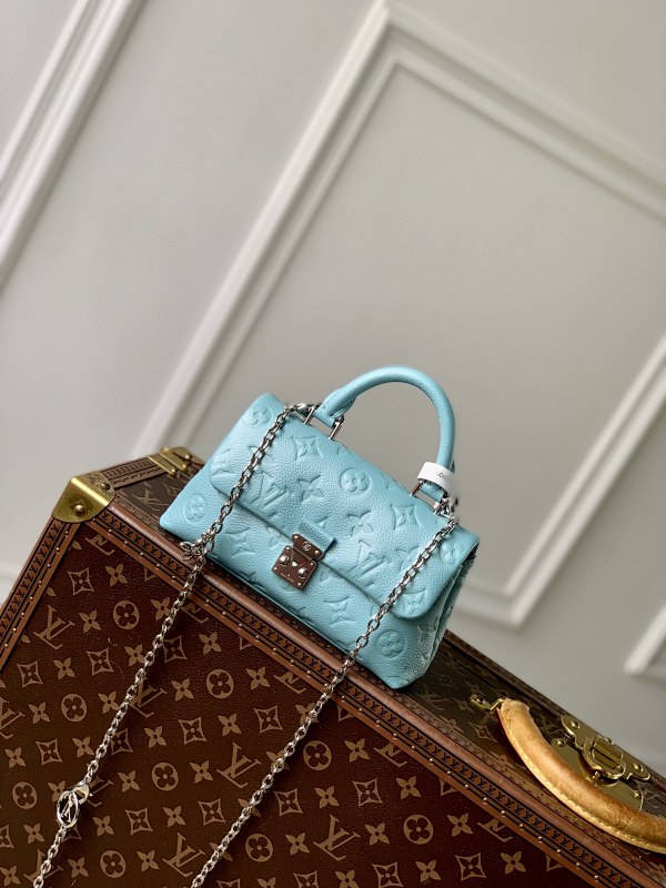 Louis Vuitton crossbody bag